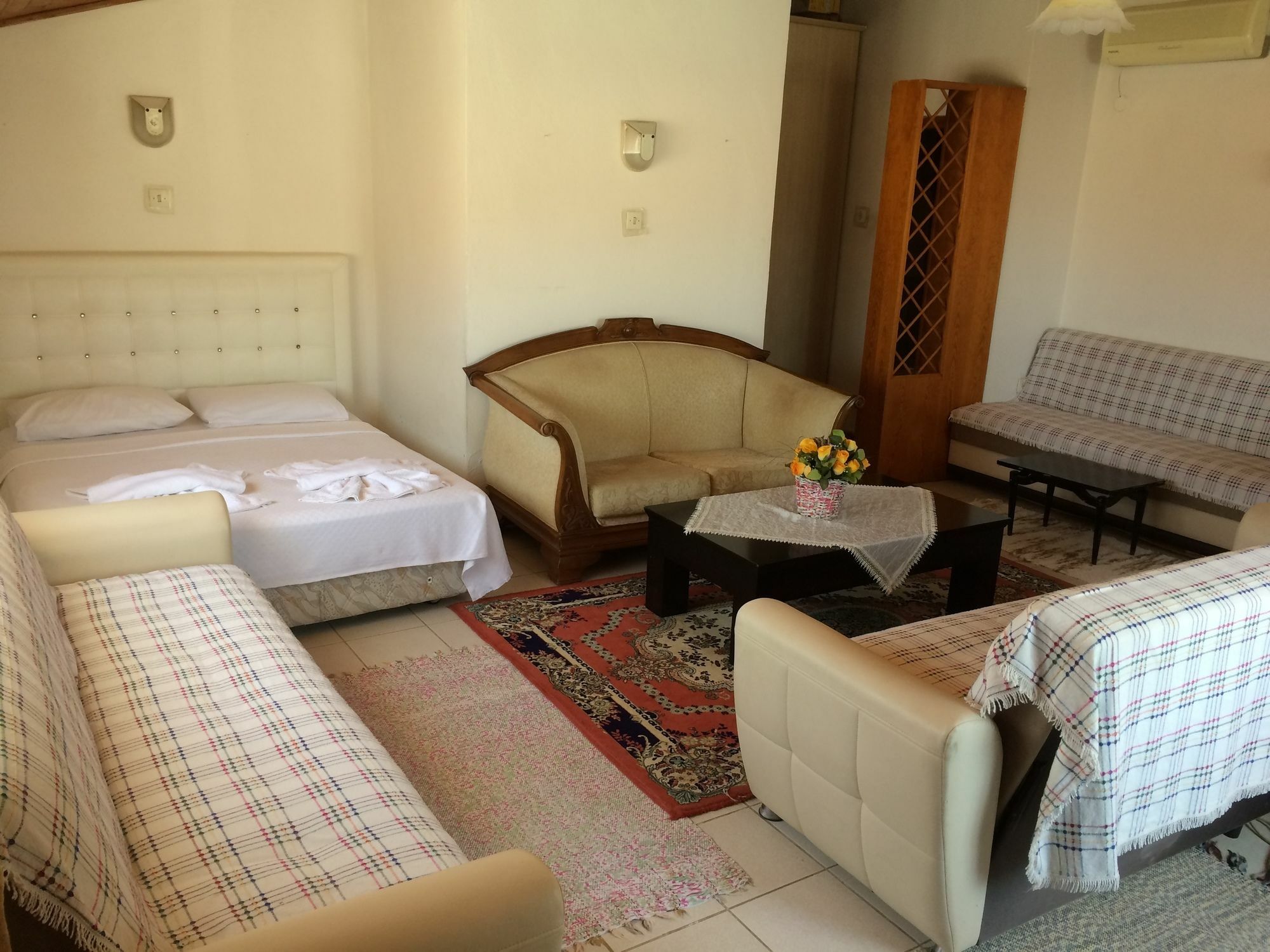 Parmis Rooms Çeşme Exteriér fotografie
