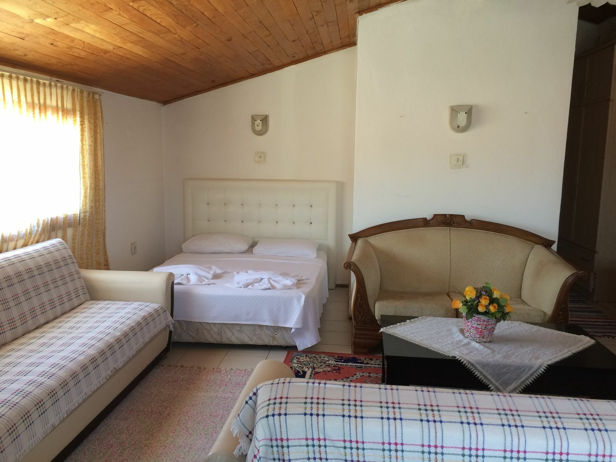 Parmis Rooms Çeşme Exteriér fotografie