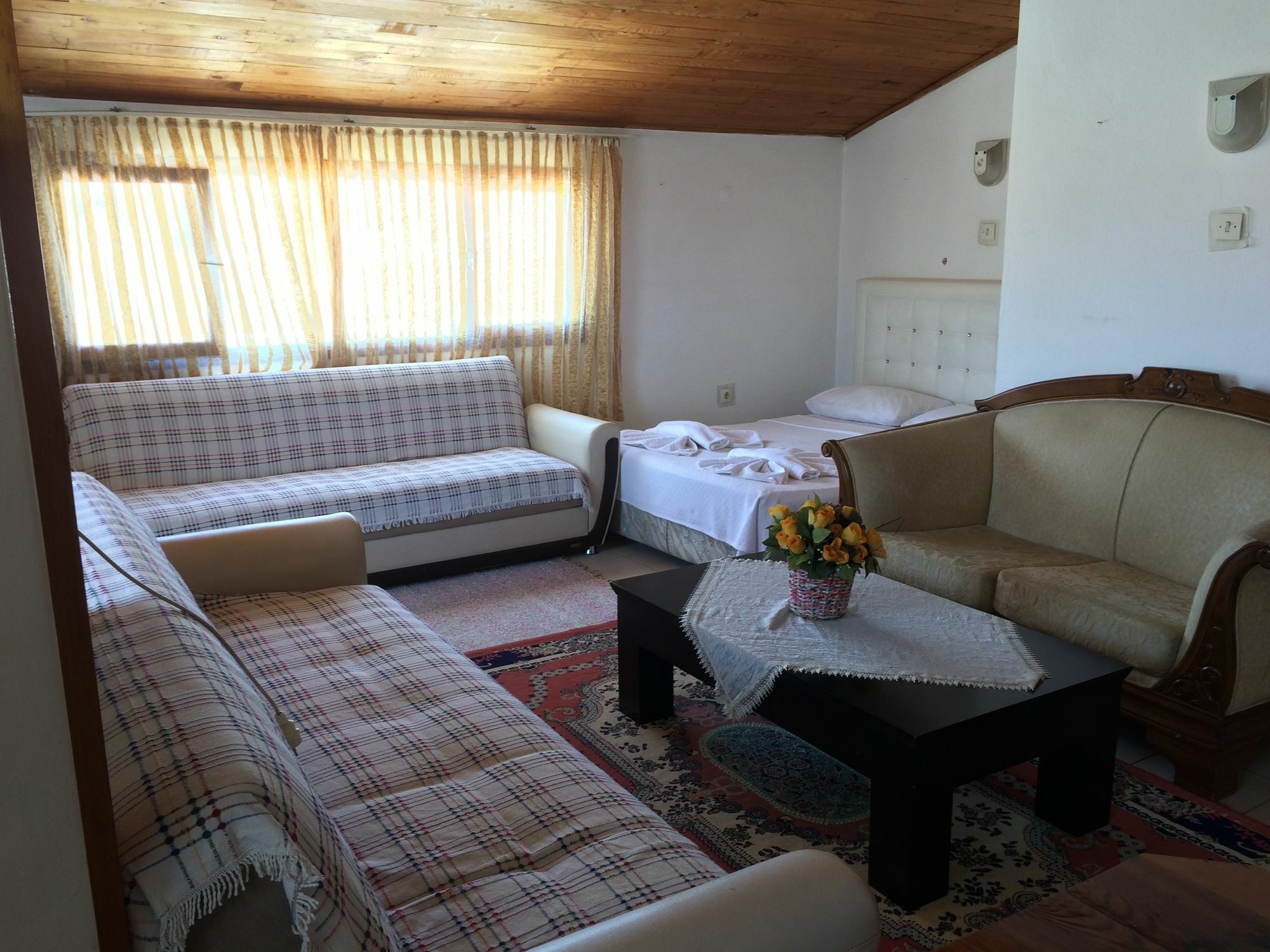 Parmis Rooms Çeşme Exteriér fotografie